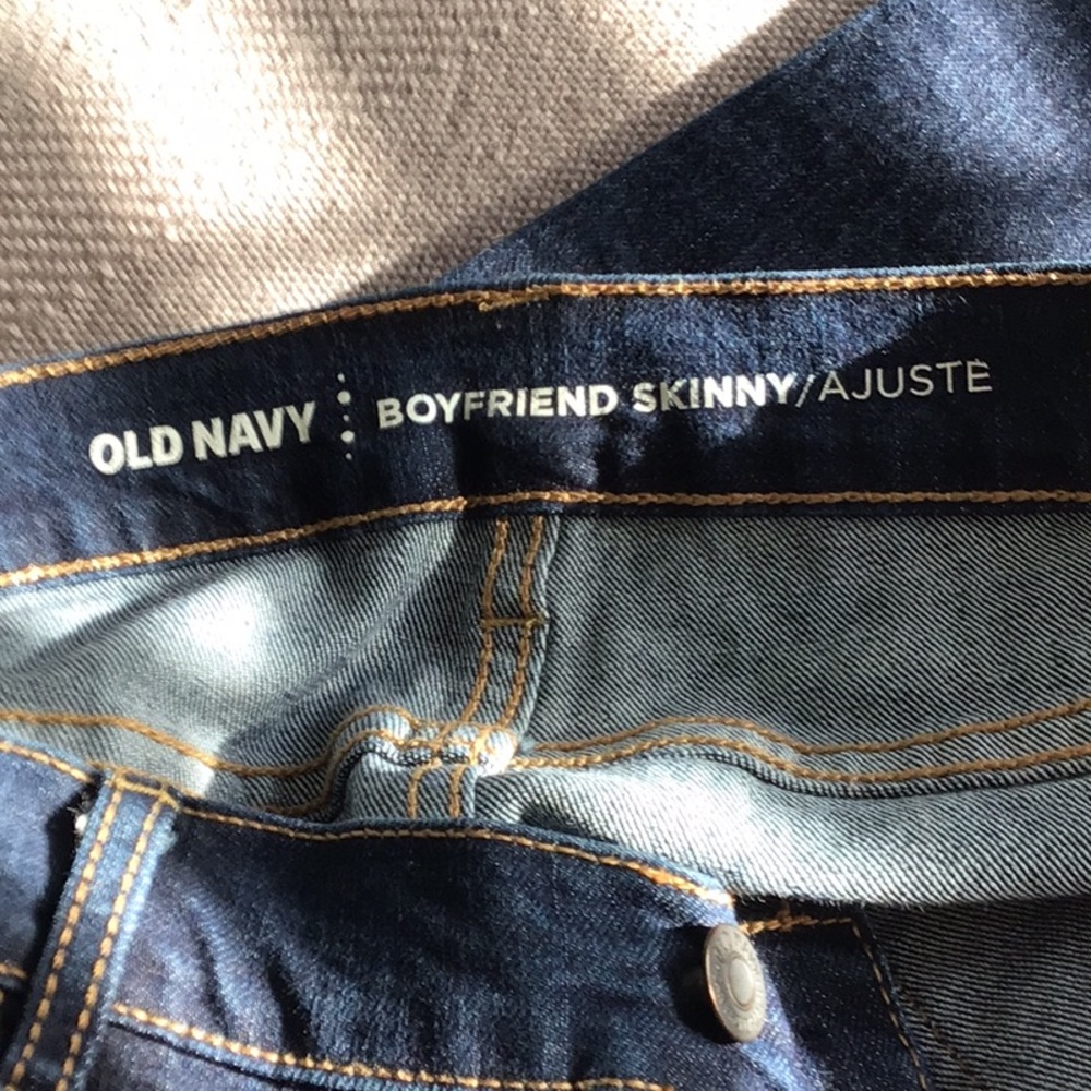 2 pairs of old navy boyfriend skinny jeans size 10 great condition - Picture 3 of 4